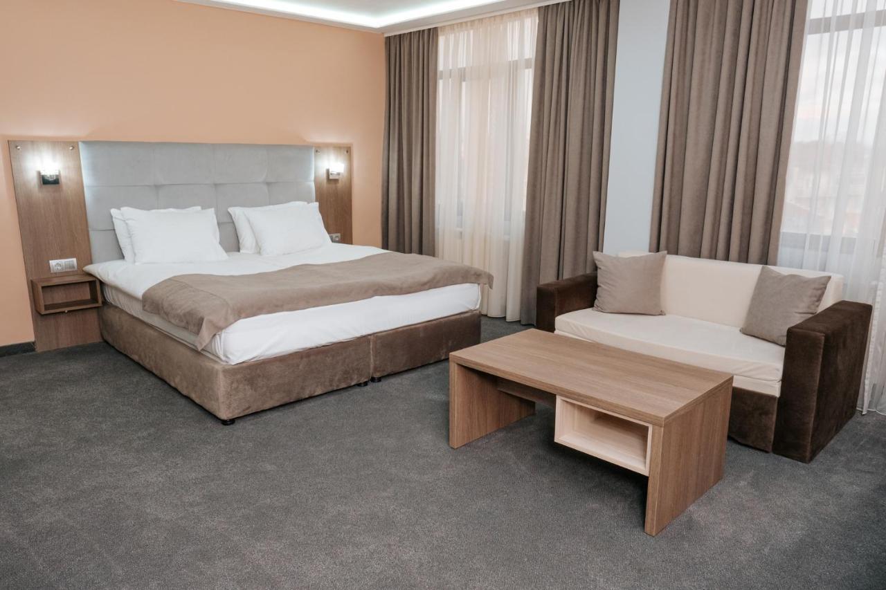 Hotel Tundzha - Renovated! Yambol Luaran gambar