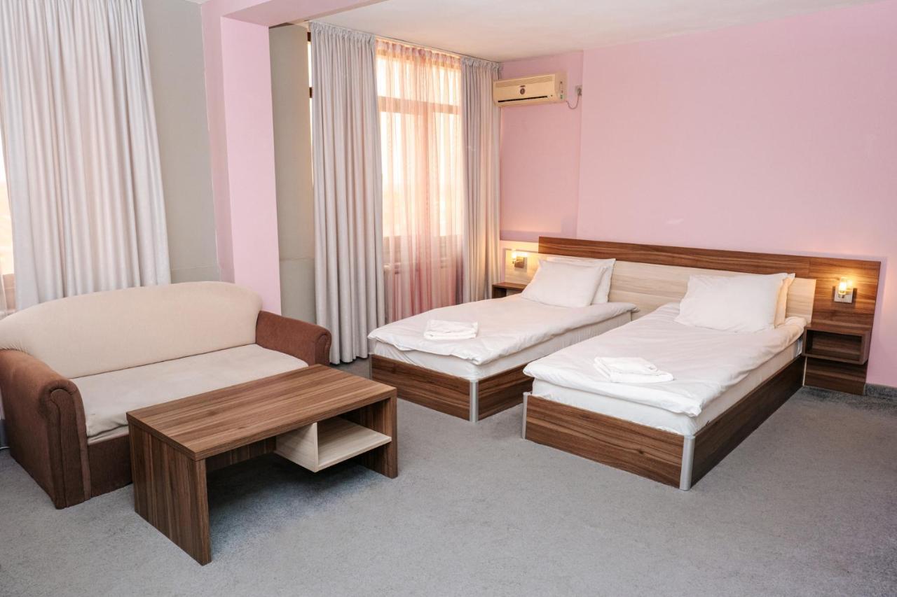 Hotel Tundzha - Renovated! Yambol Luaran gambar