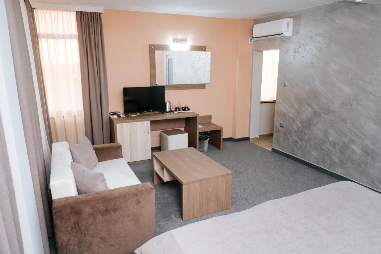 Hotel Tundzha - Renovated! Yambol Luaran gambar